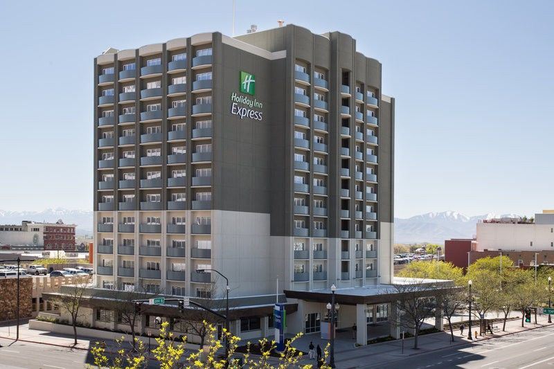 Holiday Inn Express & Suites Salisbury By Ihg Exterior photo